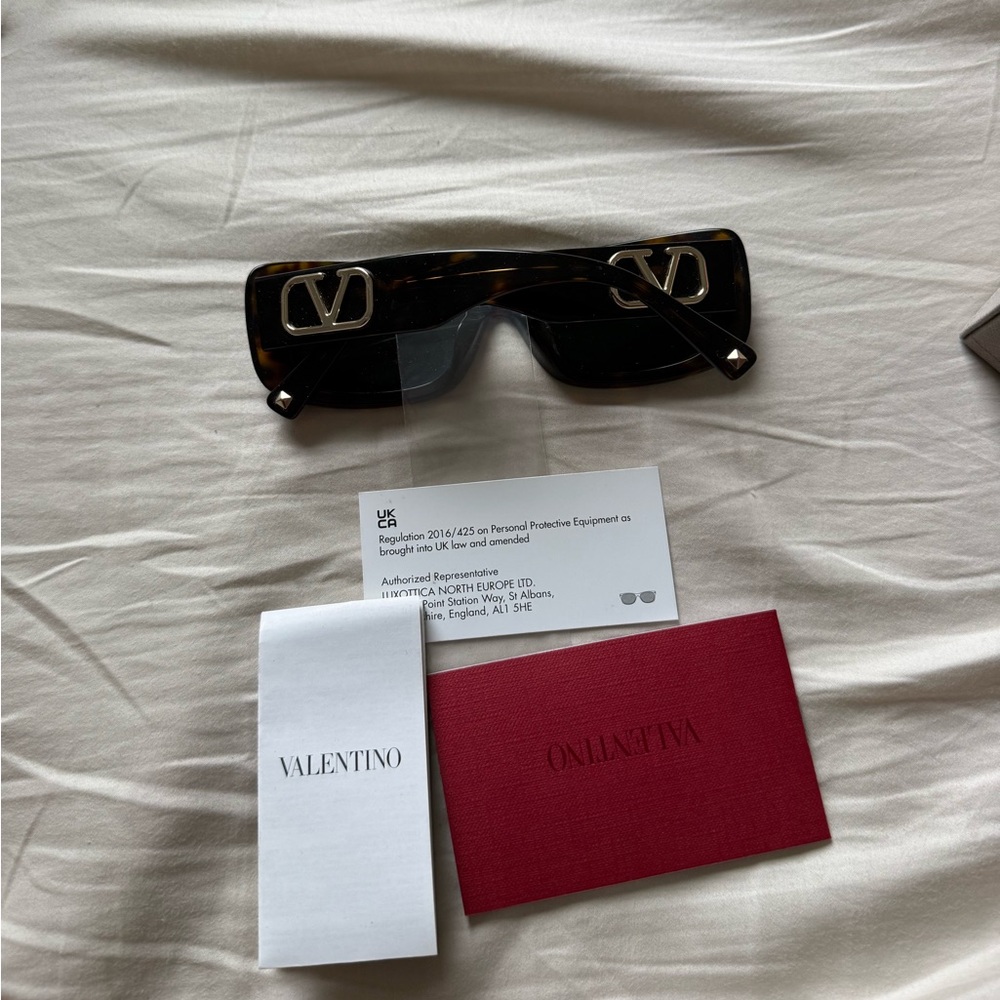 Valentino Brown Tortoise Sunglasses - Picture 4 of 4